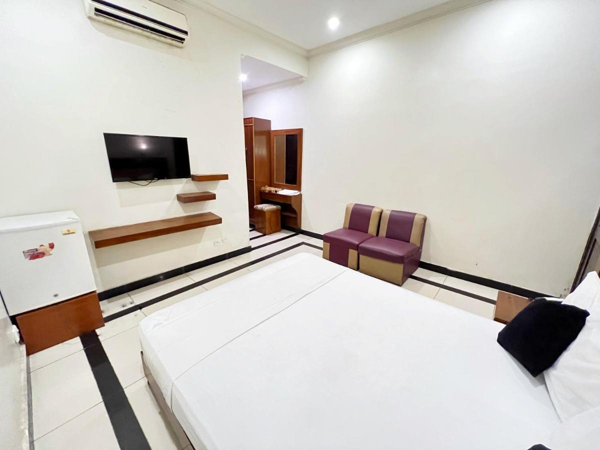 Hotel Multan Exterior photo