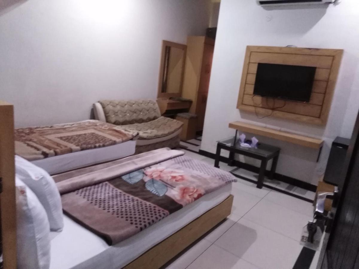 Hotel Multan Exterior photo