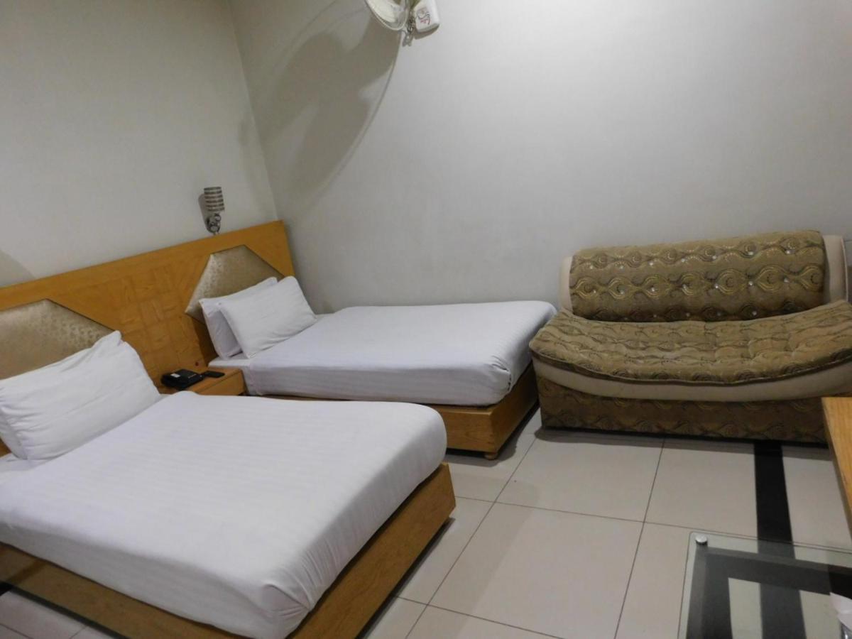 Hotel Multan Exterior photo