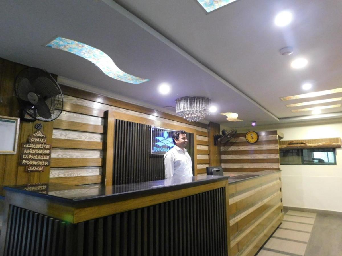 Hotel Multan Exterior photo